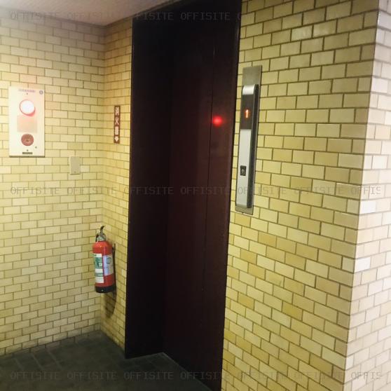 新宿税理士ビル第２別館のエレベーター