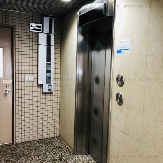 カーニープレイス横浜関内のエレベーター