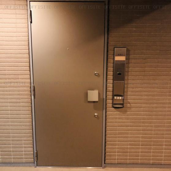 ミリオングランデ元赤坂ヒルズの501号室 貸室入口