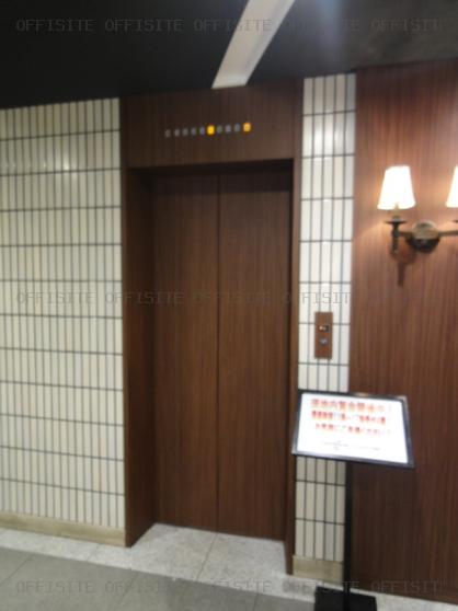 ユニゾ浜松町１丁目ビルのエレベーター