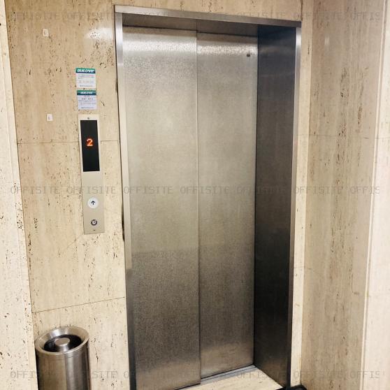 オスカカテリーナのエレベーター