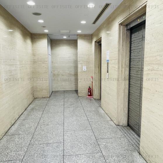 日本生命広小路ビルのエレベーターホール