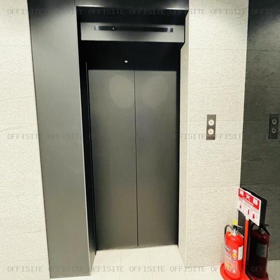 神楽坂外堀通りビルのエレベーター