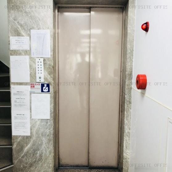 新第一ビルのエレベーター