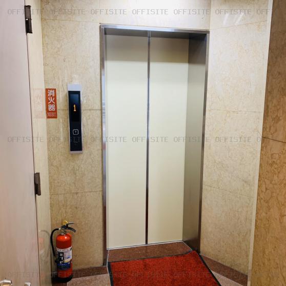 寿ビルのエレベーター