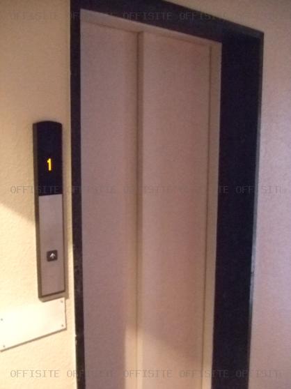 赤坂ハイツビルのエレベーター