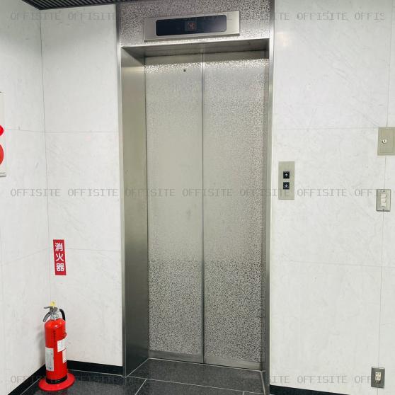 神楽坂升本ビルのエレベーター