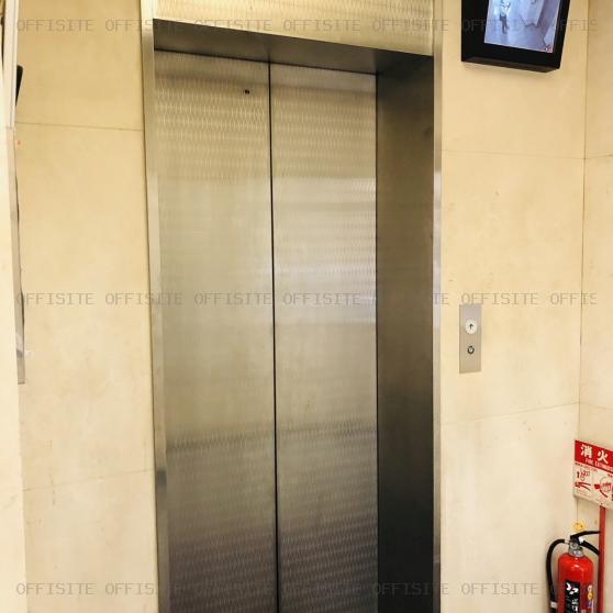 高長ビルのエレベーター