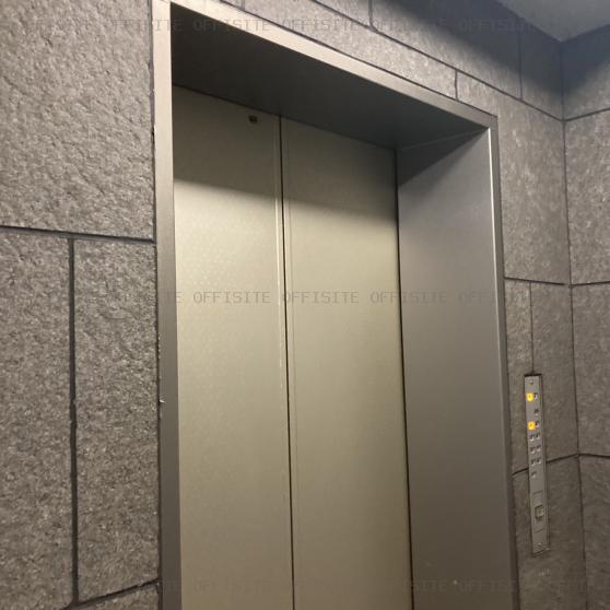 亀井ビルのエレベーター