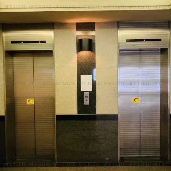 第３須三（スサン）ビルのエレベーター
