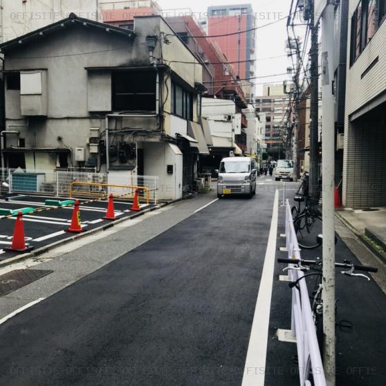 松田渋谷ビルのビル前面道路