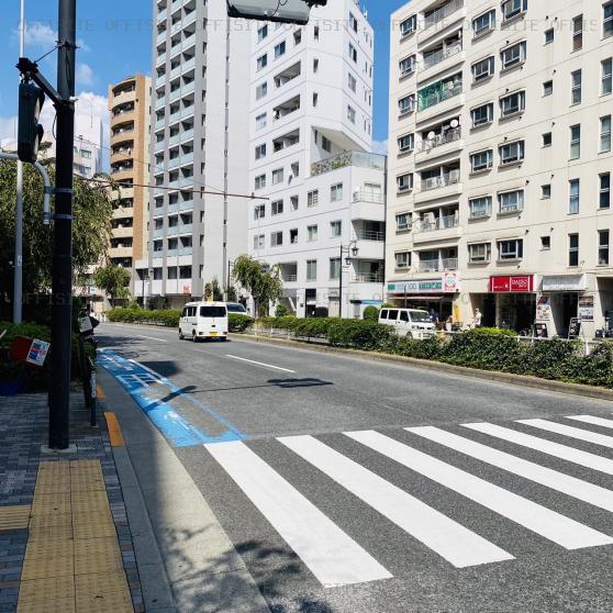 渋谷ソーシャルハイツの前面道路