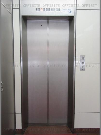 八重洲ビルのエレベーター
