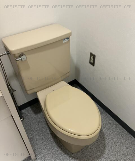 ＫＴビルの基準階　トイレ