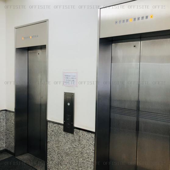 安田８号ビルのエレベーター
