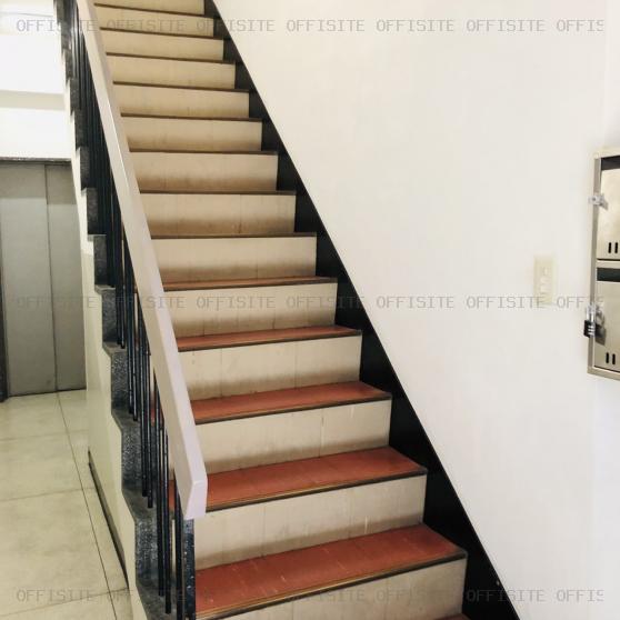 斉藤ビルの室内階段