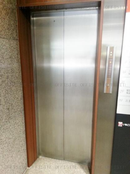 いちご赤坂五丁目ビルのエレベーター
