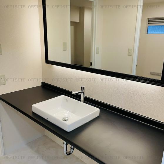 南平台アジアマンションの603号室 洗面台
