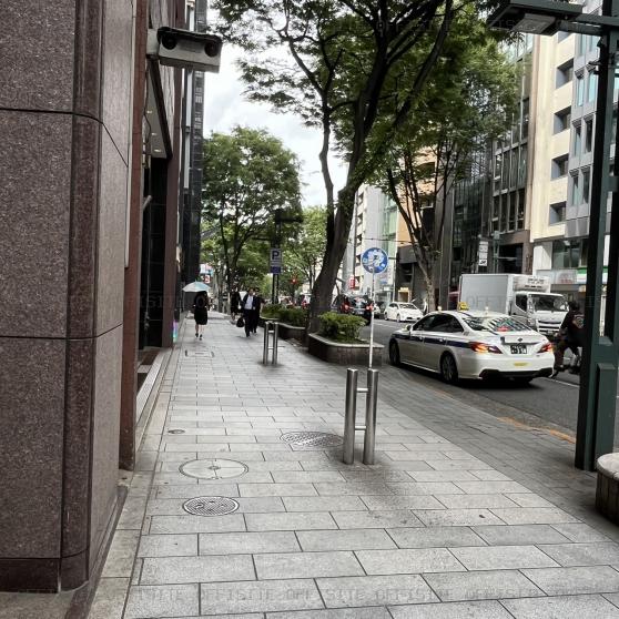 渋谷橋本ビルの前面歩道