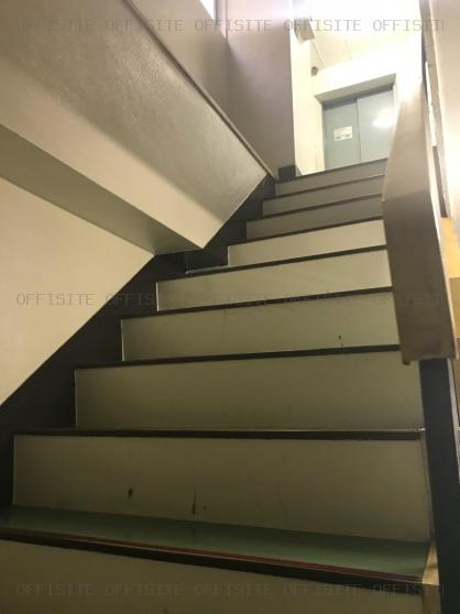 第二吉沢ビルの階段