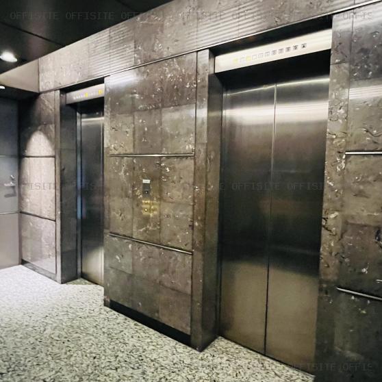 新宿第７葉山ビルのエレベーター