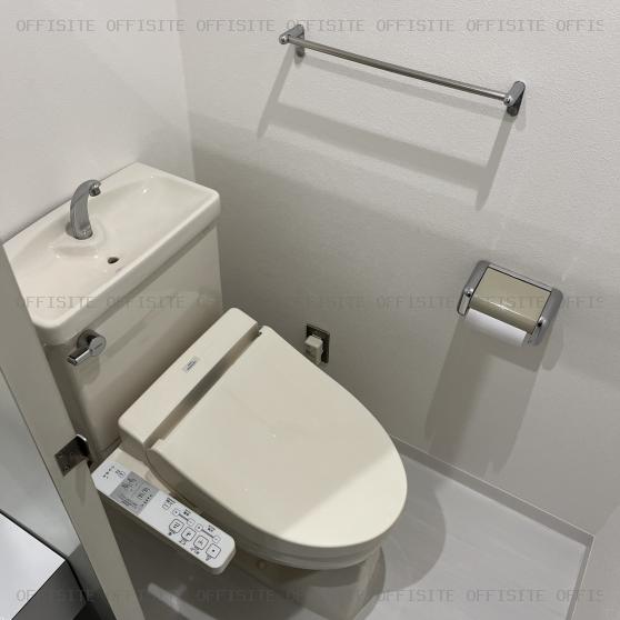 新神楽坂ビルの5階貸室　女子トイレ