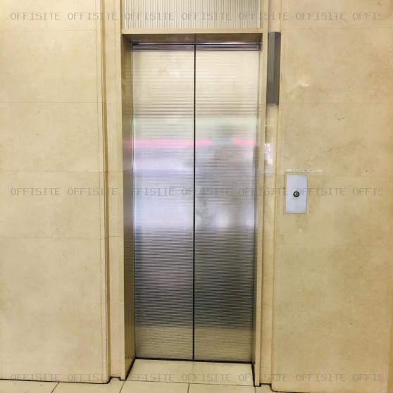 ビーエム長野本社ビルのエレベーター