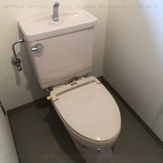江戸川橋杉原ビルの301号室 トイレ