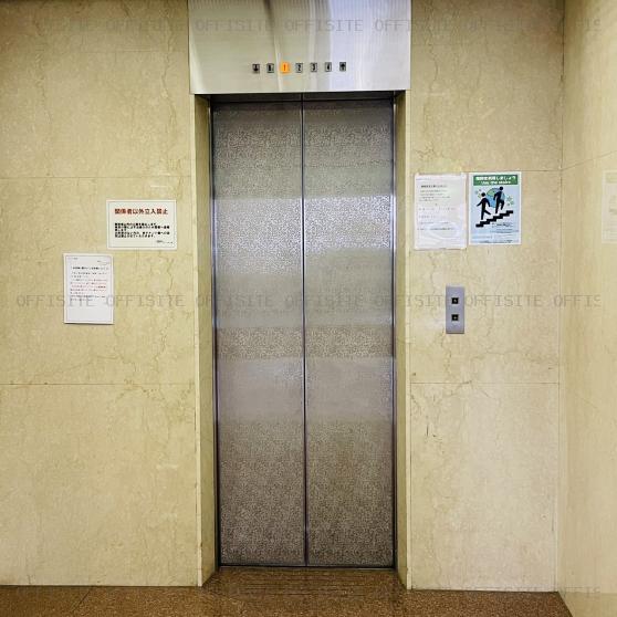 ＢＩＺ原宿ビルのエレベーター