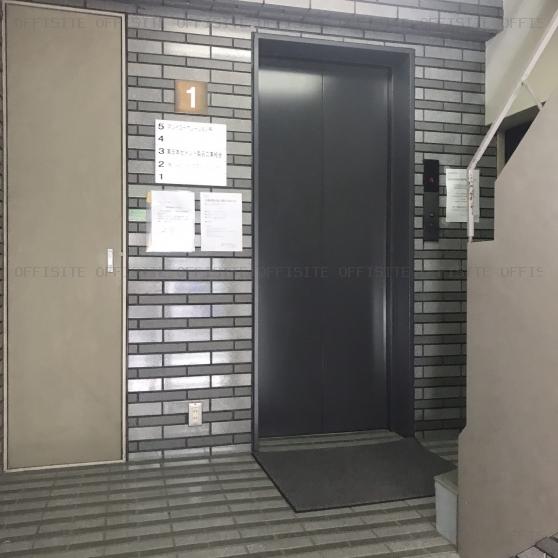 松井ビルのエレベーター