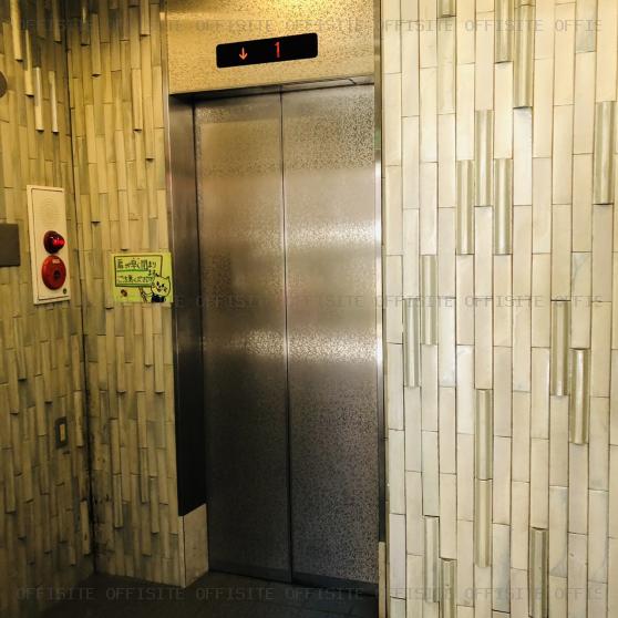 ホリーズ日本橋のエレベーター