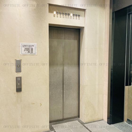 安全ビルのエレベーター