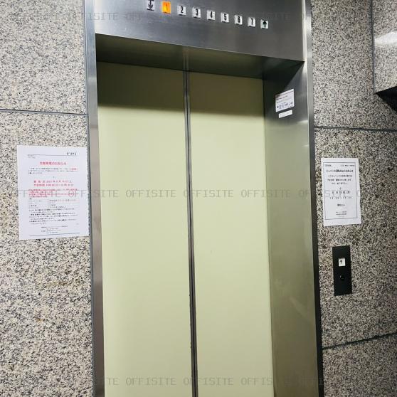 親和ビルのエレベーター