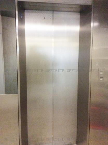 池之端ビルのエレベーター