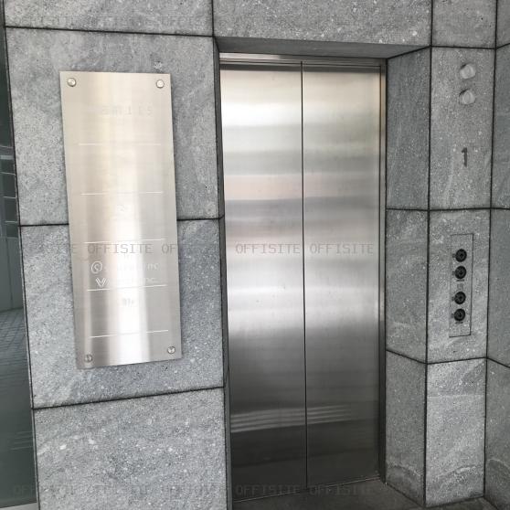 神宮前１１５ビルのエレベーター