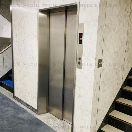 アミノ酸会館ビルのエレベーター