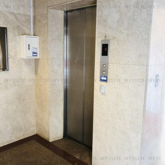 小野ビルのエレベーター