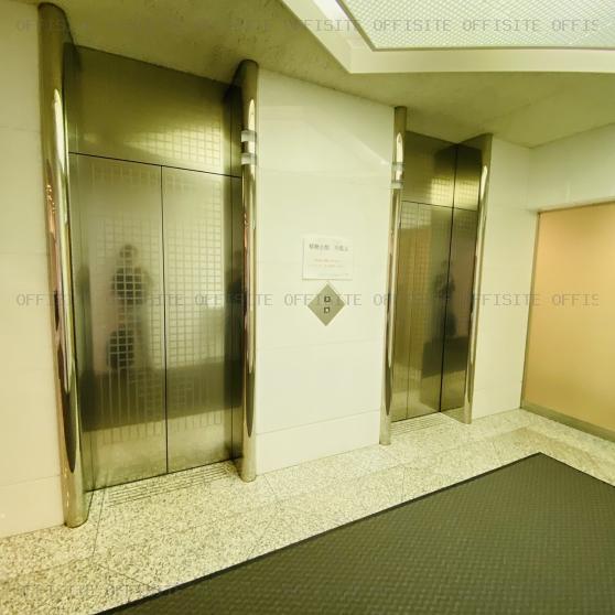 精糖会館ビルのエレベーター