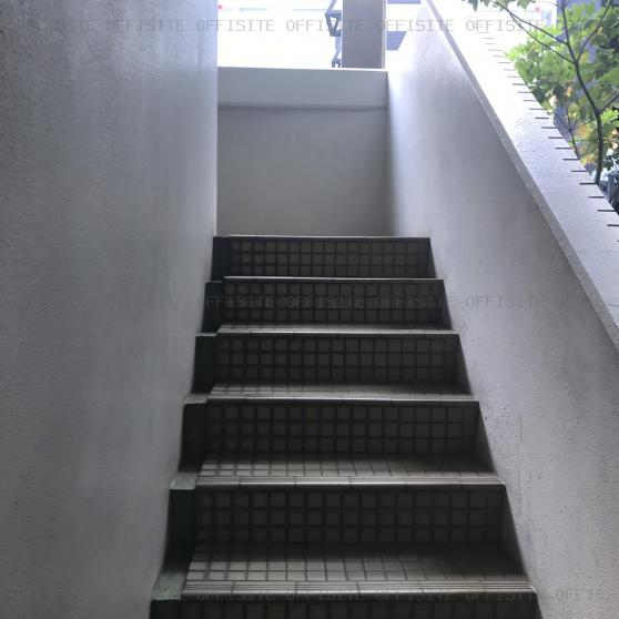 大宮パークビルの階段