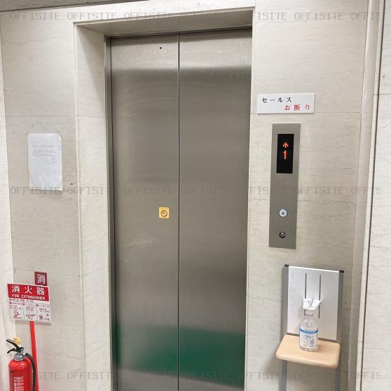 細矢ビルのエレベーター