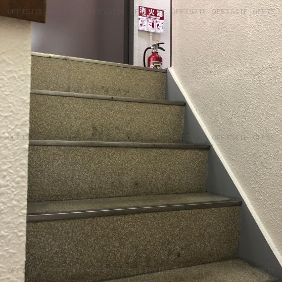 大藤ビルの階段