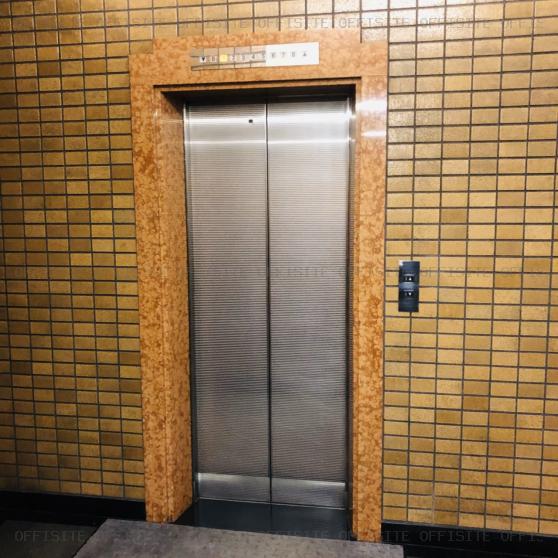 銀座新六洲ビルのエレベーター