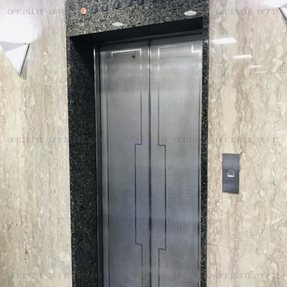 イズミビルのエレベーター