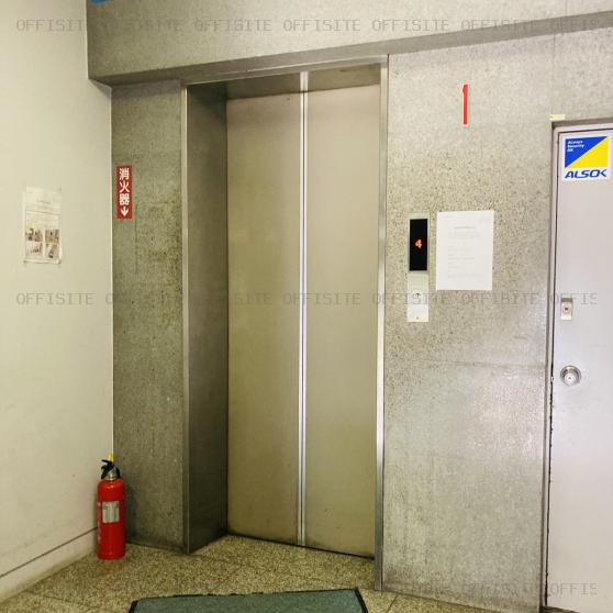 タケウチビルのエレベーター