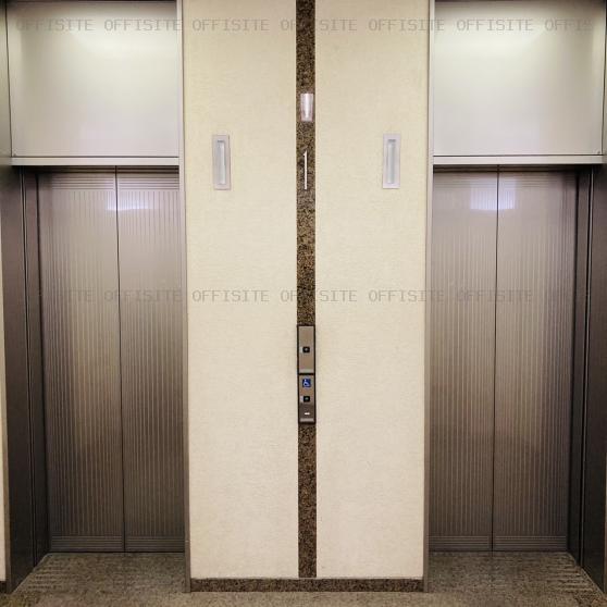 ルーシスビルのエレベーター