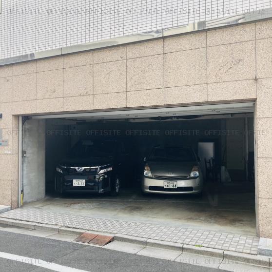 早稲田ファーストの駐車場
