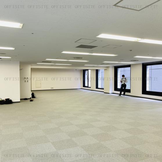 アーバンセンター新宿ビルの8階 室内