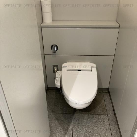 日石横浜ビルのトイレ