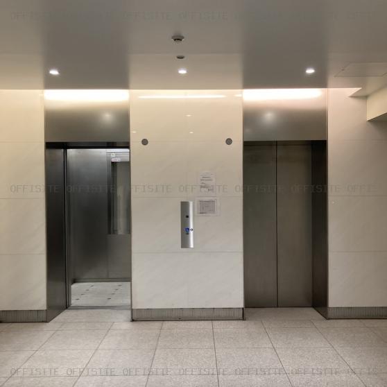 ＭＥＴＬＩＦＥ青山ビルのエレベーター