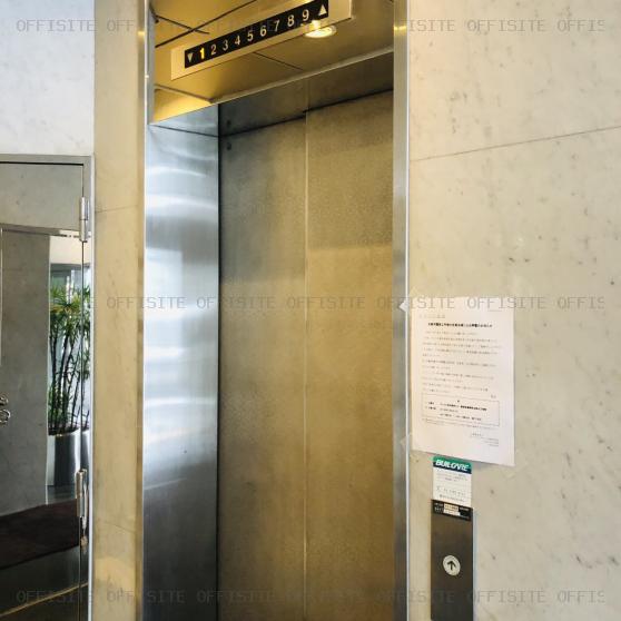 サンクス神田駅前（共同神田東口）ビルのエレベーター